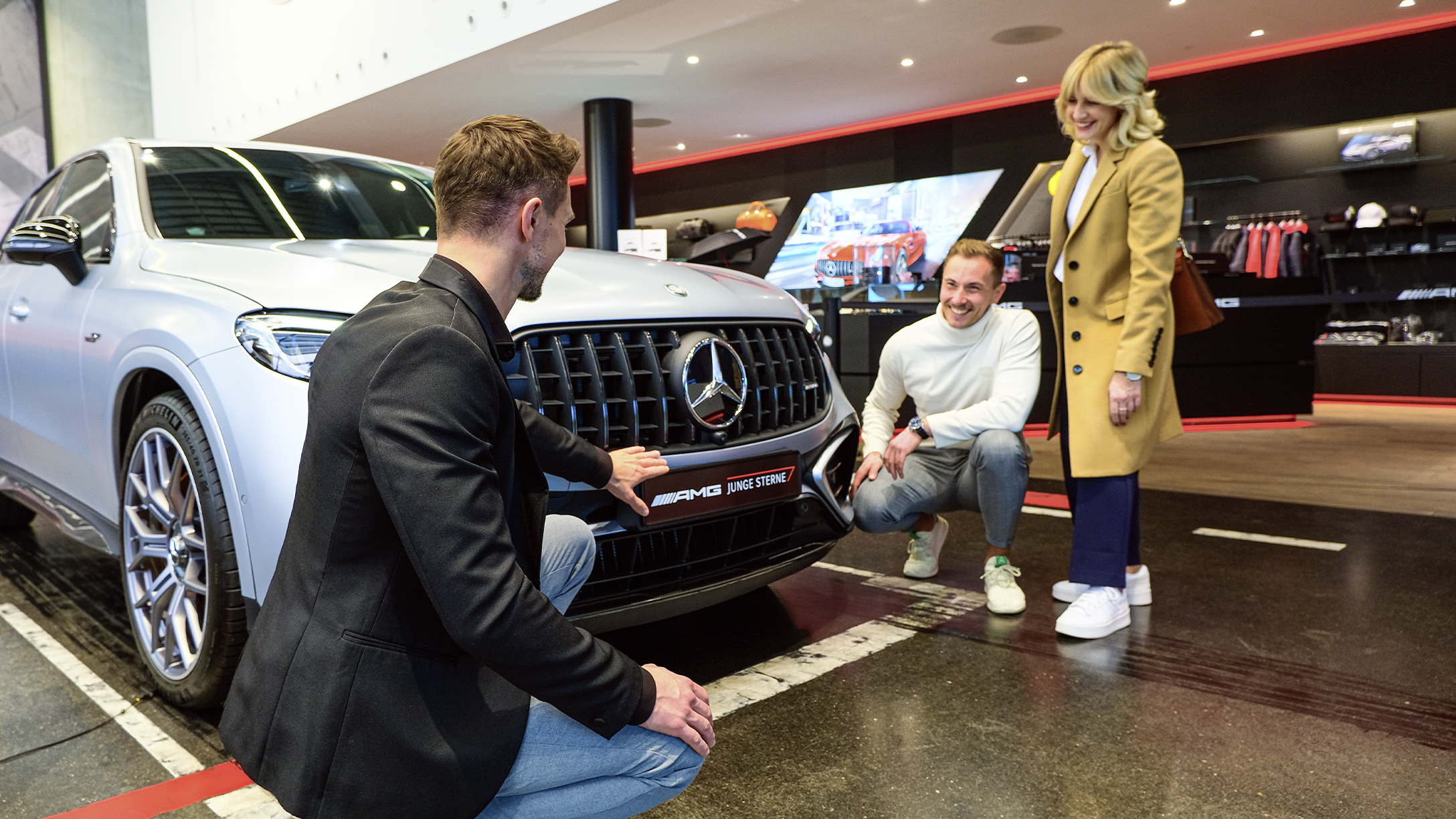 AMG Sales Expert advice | Certified pre-owned vehicles | Mercedes-AMG AMG Sales Expert advice for certified pre-owned vehicles from Mercedes-AMG.
