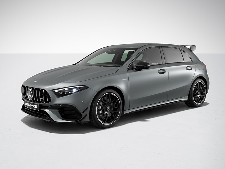 Das Exterieur der Mercedes-AMG A-Klasse Kompaktlimousine mit AMG Aerodynamik-Paket.