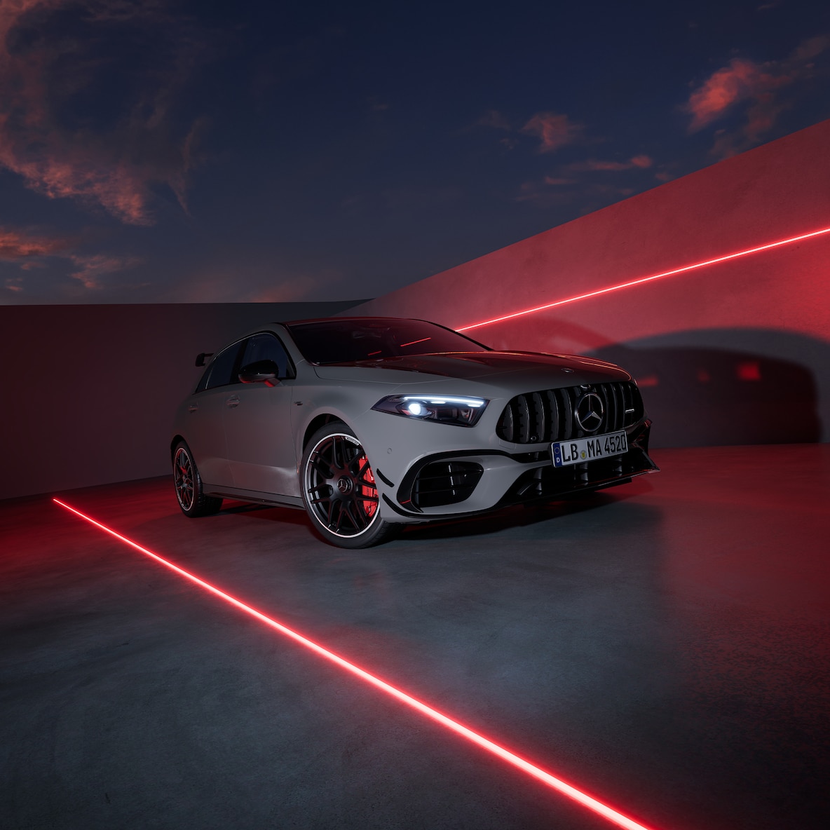 La Mercedes-AMG Classe A avec Pack Design AMG Plus.