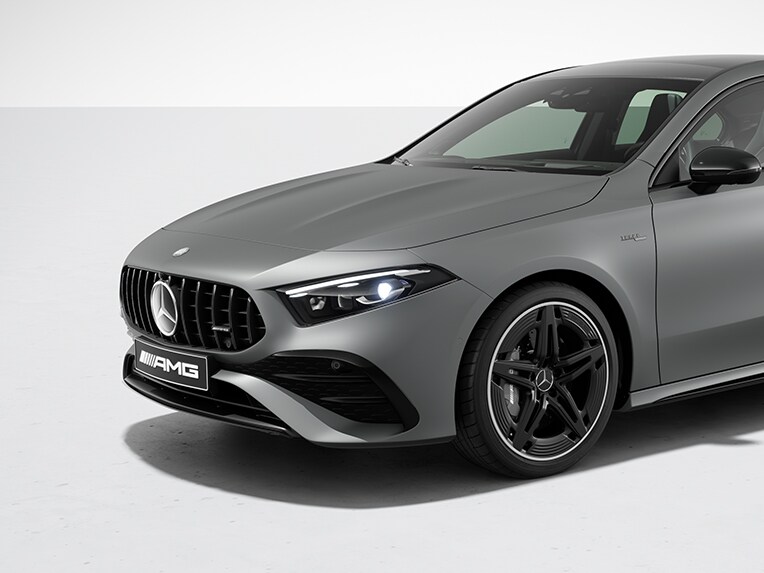 Das Exterieur der Mercedes-AMG A-Klasse Limousine mit AMG Night-Paket II.