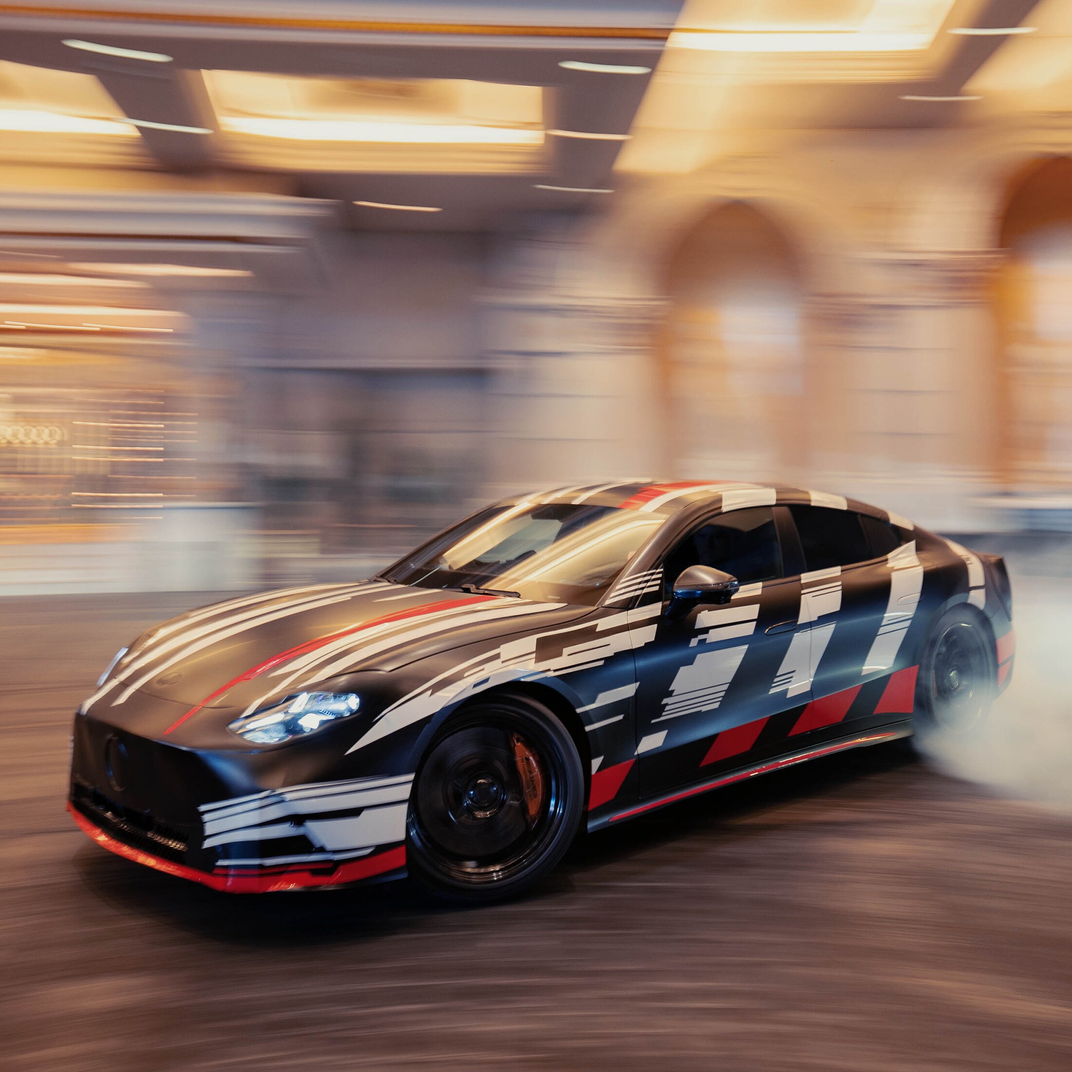La nuova Mercedes-AMG GT Coupé a 4 porte.