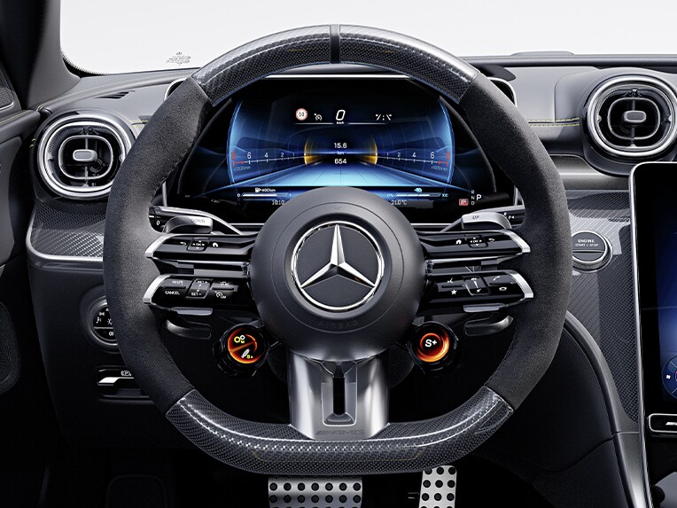 Das AMG Performance Lenkrad in Carbon-Design / Mikrofaser MICROCUT für die Mercedes-AMG C-Klasse Limousine.