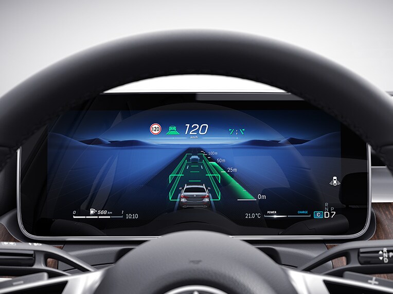 L'assistant de régulation de distance DISTRONIC actif dans la Mercedes-Benz Classe C Berline.