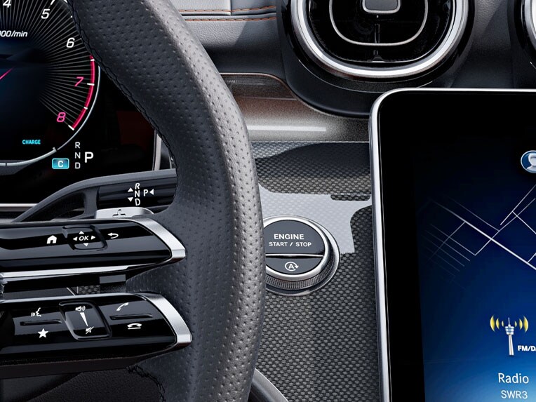 La Mercedes-Benz Classe C Berline avec la fonction de démarrage KEYLESS-GO.