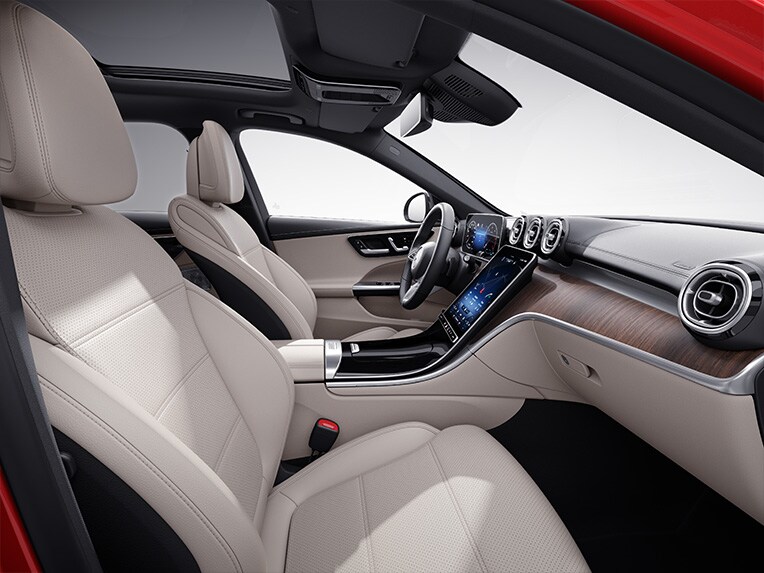 La Mercedes-Benz Classe C Berline avec la ligne d'équipement AVANTGARDE.