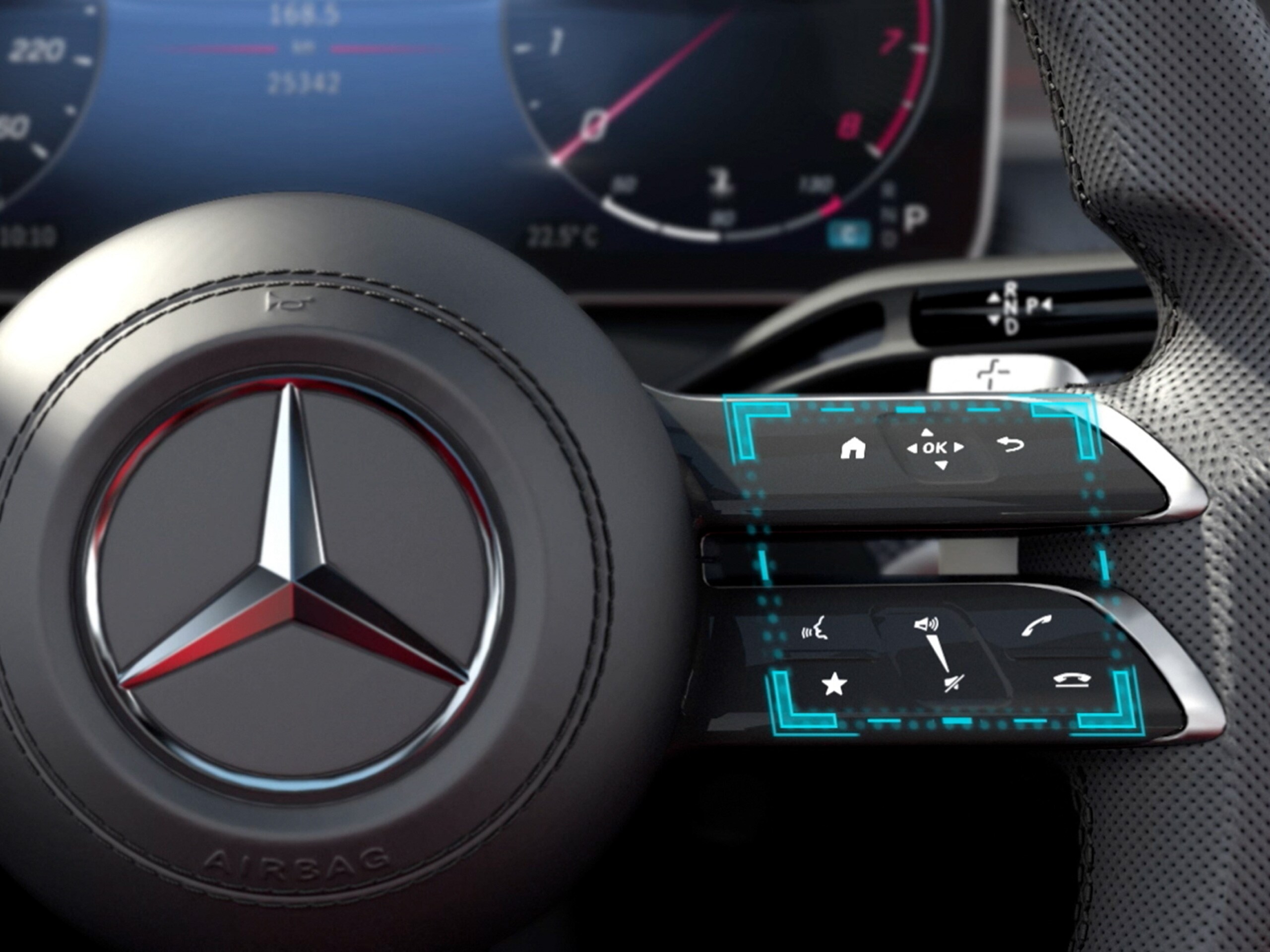 Nel video, il funzionamento del sistema di comandi touch MBUX di Mercedes-Benz Classe C Berlina.