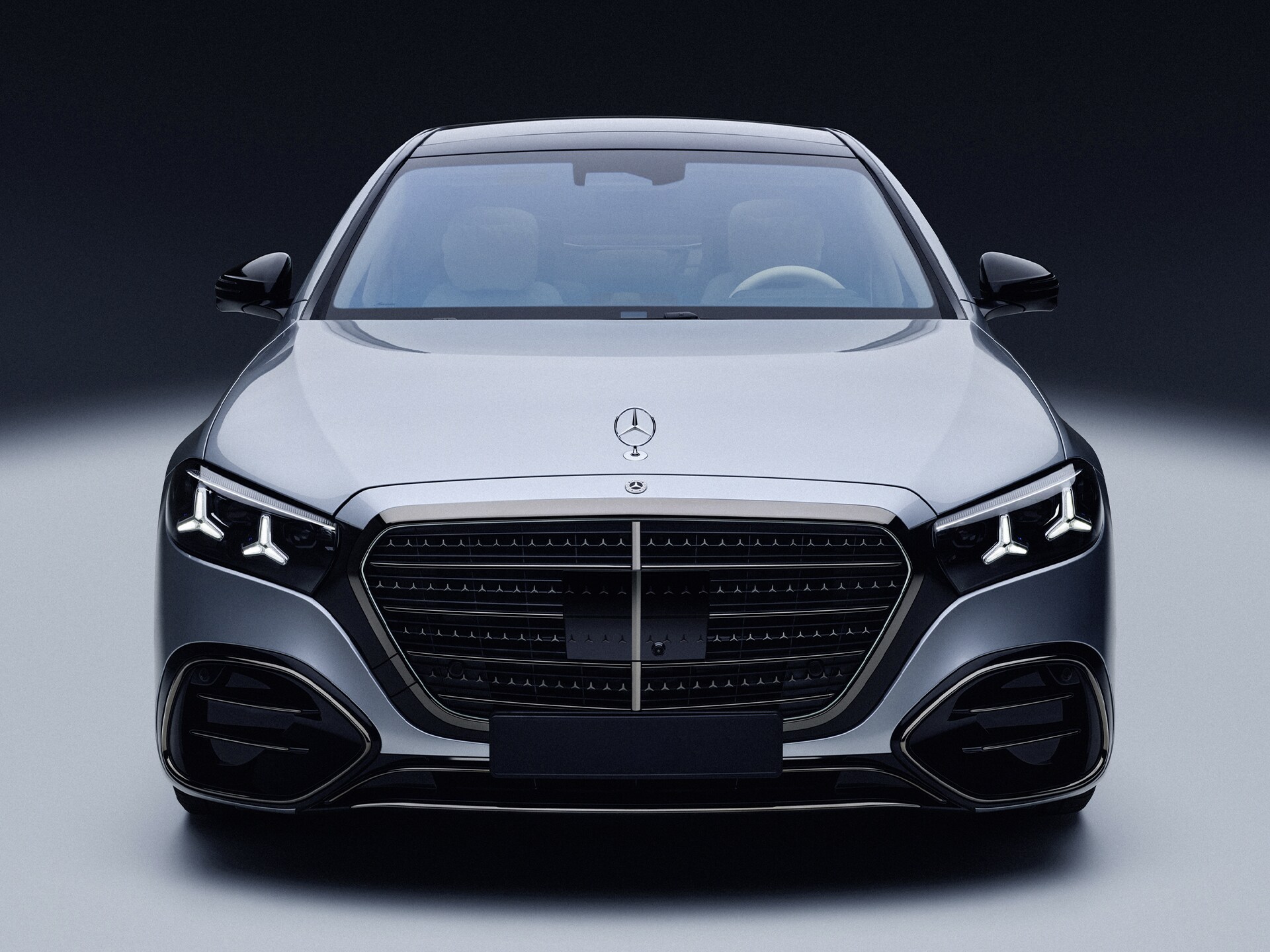 Seien Sie dabei, wenn die neue Mercedes-Benz S-Klasse zu 140 Orten auf der ganzen Welt reist.
