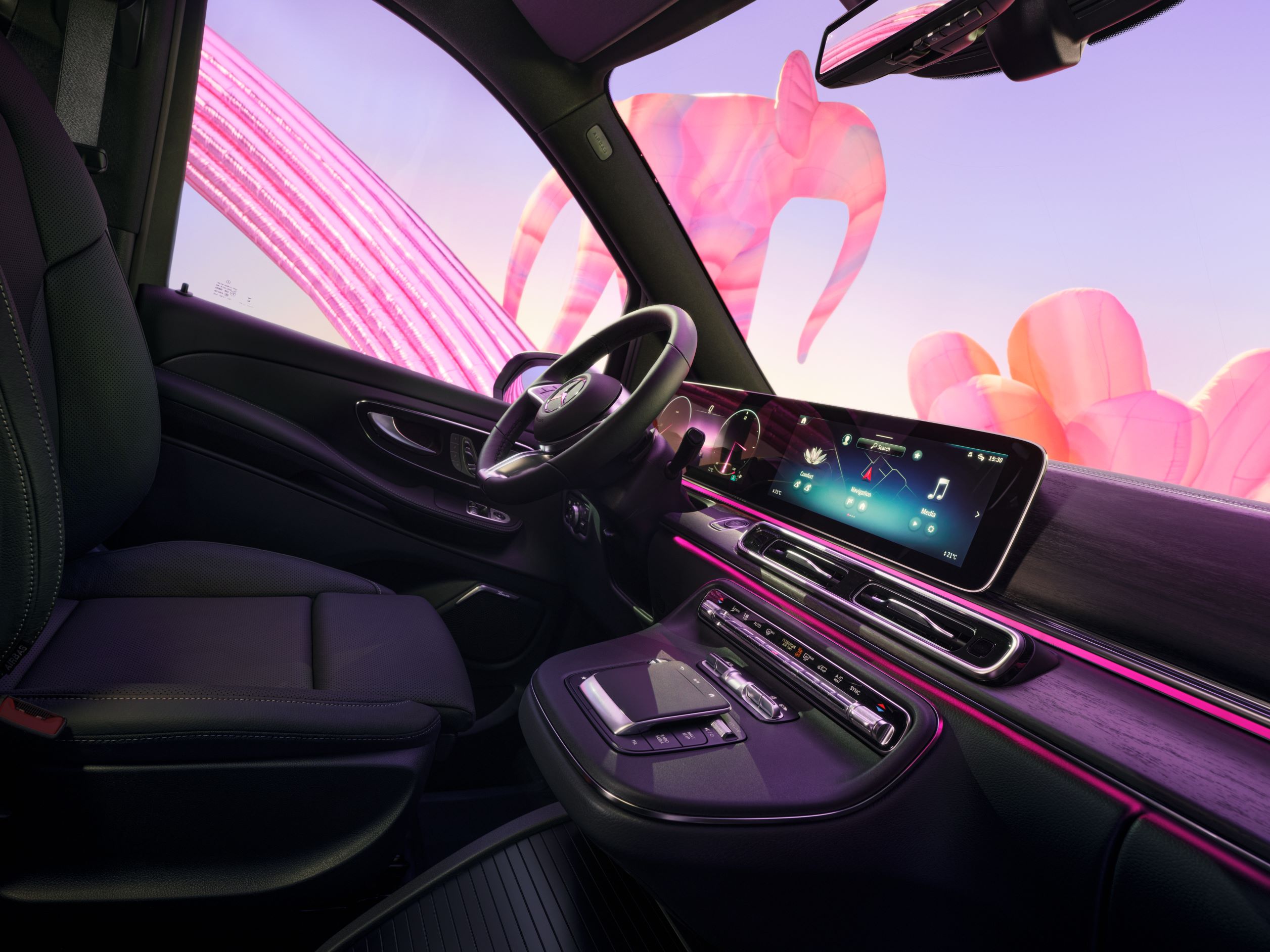 Connectivité | Classe V | Mercedes-Benz Vans L'illustration montre l'utilisation intuitive de l'écran multimédia par commande tactile à bord des véhicules Mercedes-Benz.