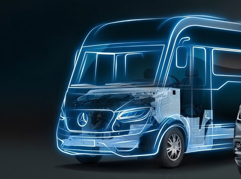 Un camping-car Mercedes-Benz Sprinter à transmission intégrale évoluant sur un terrain enneigé.