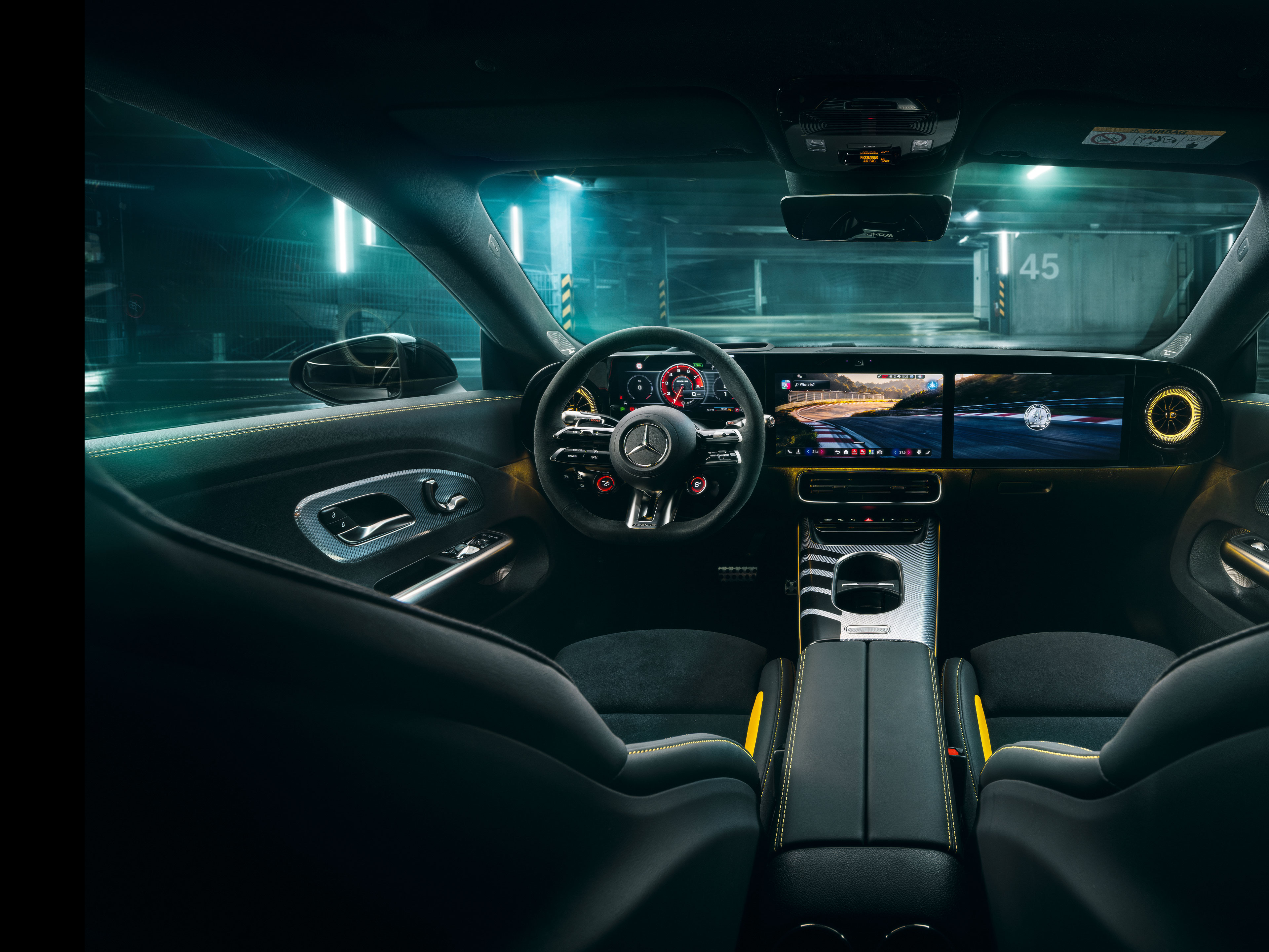 Intérieur | CLA | Mercedes-AMG L'intérieur de la toute nouvelle Mercedes-AMG CLA 45 4MATIC+ électrique.