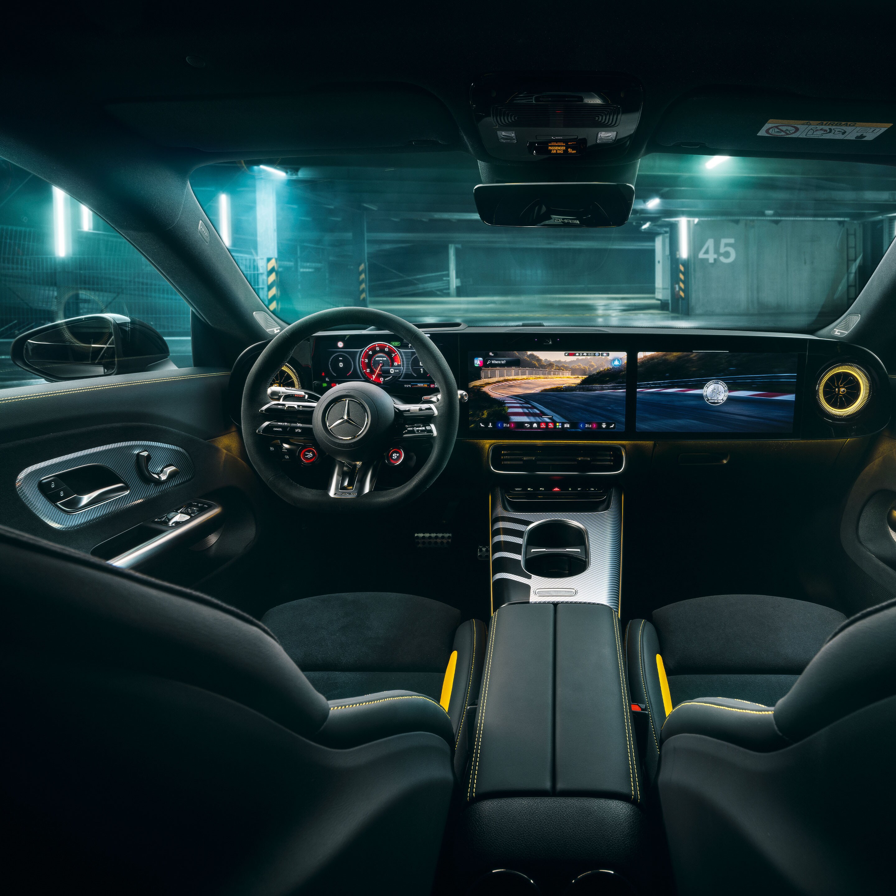 Gli interni della nuova Mercedes-AMG CLA 45 4MATIC+ electric.