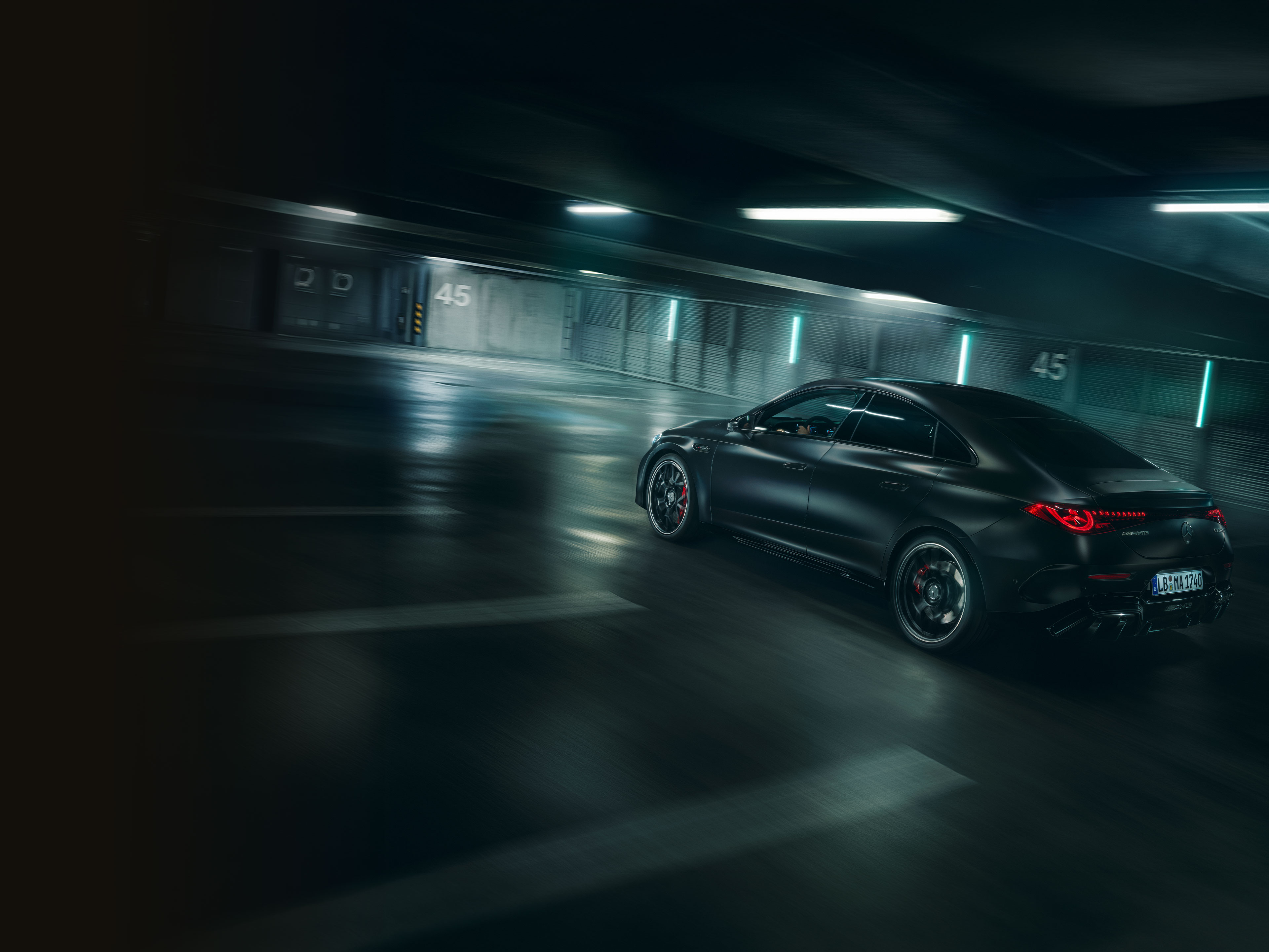 Performances | CLA | Mercedes-AMG Les performances de la toute nouvelle Mercedes-AMG CLA 45 4MATIC+ électrique.