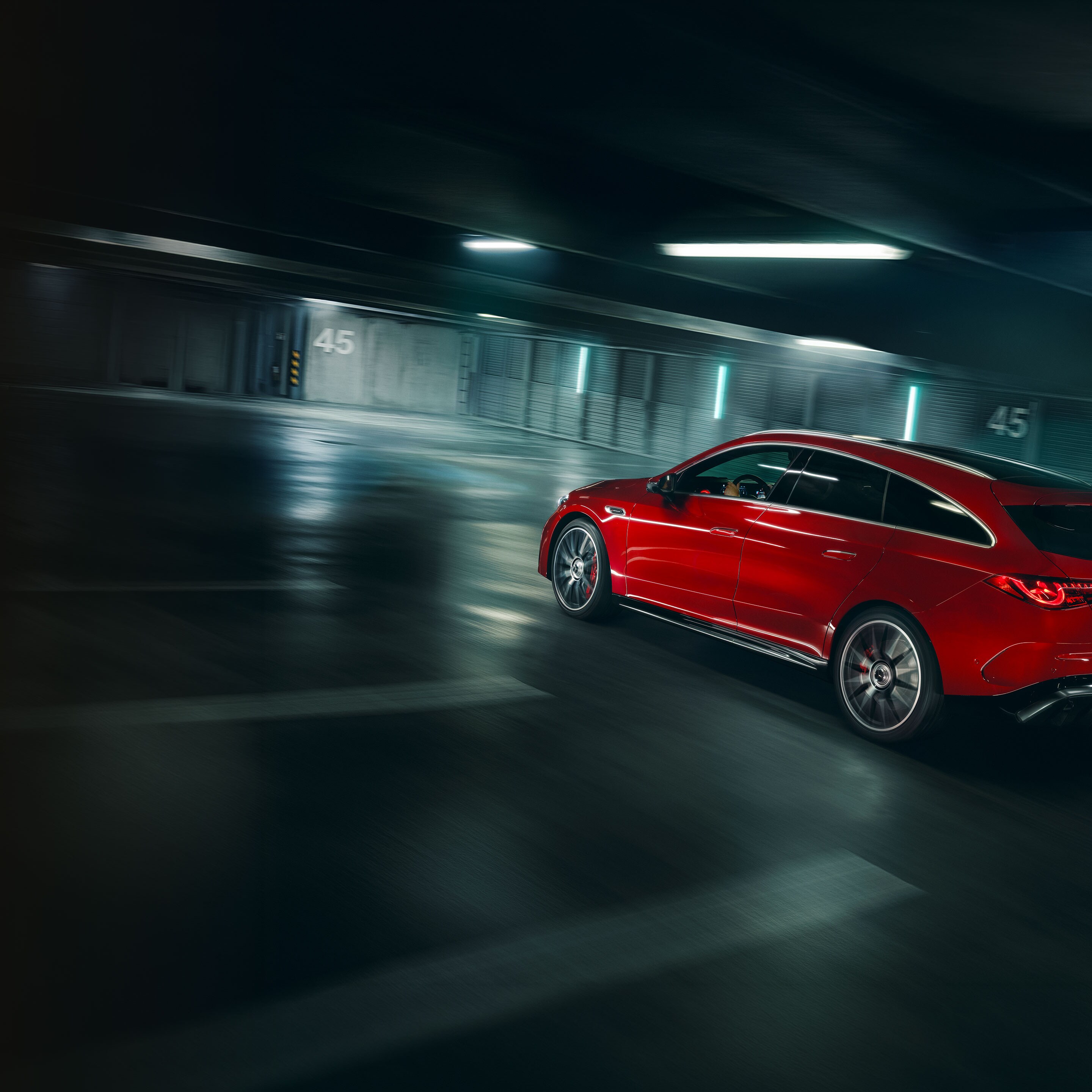 Le prestazioni della nuova Mercedes-AMG CLA 45 4MATIC+ Shooting Brake electric.