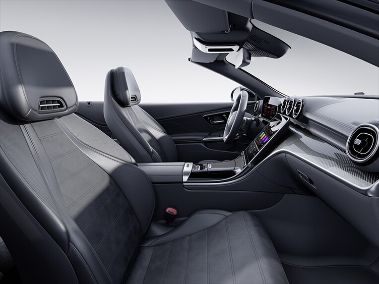 Die Ausstattung AMG Line Interieur im CLE Cabriolet von Mercedes-Benz.