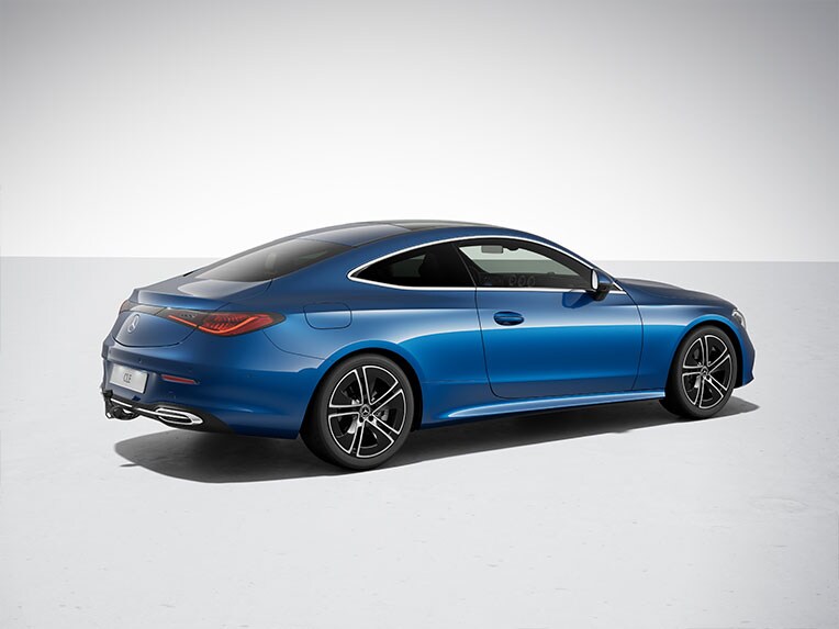 Eine Ansicht des Komfortfahrwerks mit Tieferlegung im neuen CLE Coupé von Mercedes-Benz.