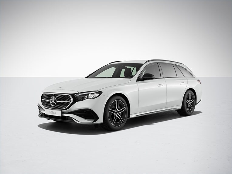 Die E-Klasse von Mercedes-Benz mit Night-Paket.