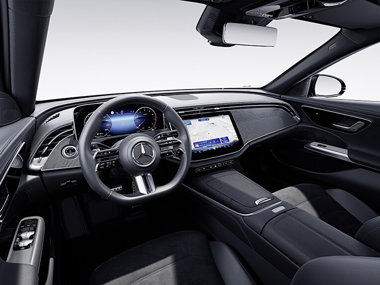Der Innenraum der E-Klasse von Mercedes-Benz mit der AMG Line.