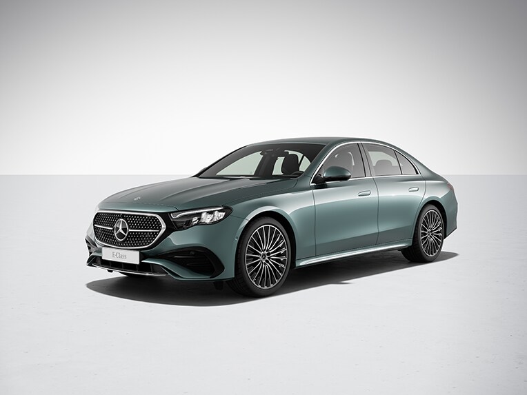 Gli interni della Mercedes-Benz Classe E Berlina nella versione AMG Line.