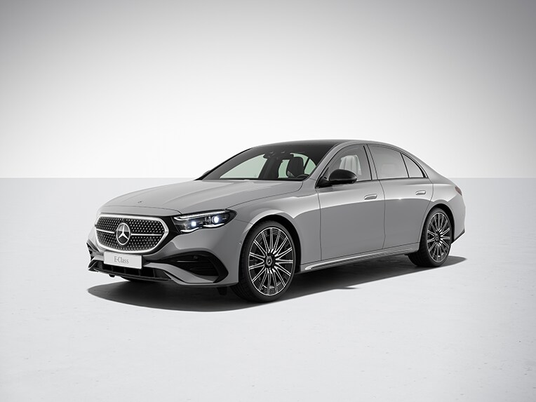 Das Exterieur der E-Klasse Limousine von Mercedes Benz mit dem Night-Paket.