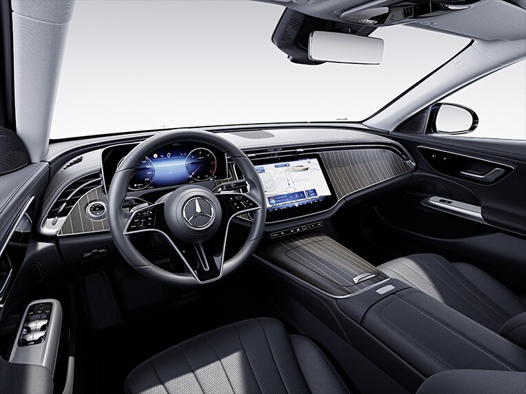 Gli interni della Mercedes-Benz Classe E Berlina nella versione EXCLUSIVE.