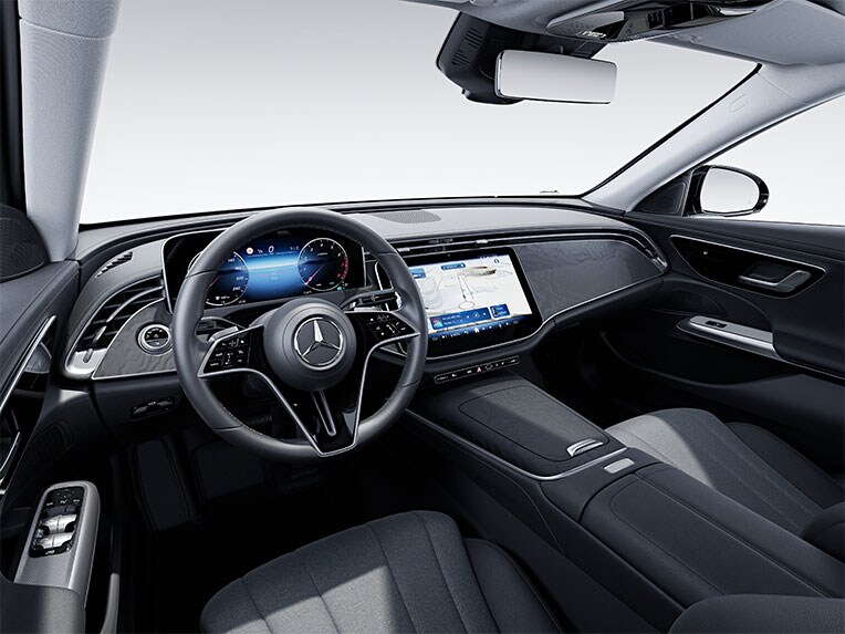 Gli interni della Mercedes-Benz Classe E Berlina nella versione AVANTGARDE.
