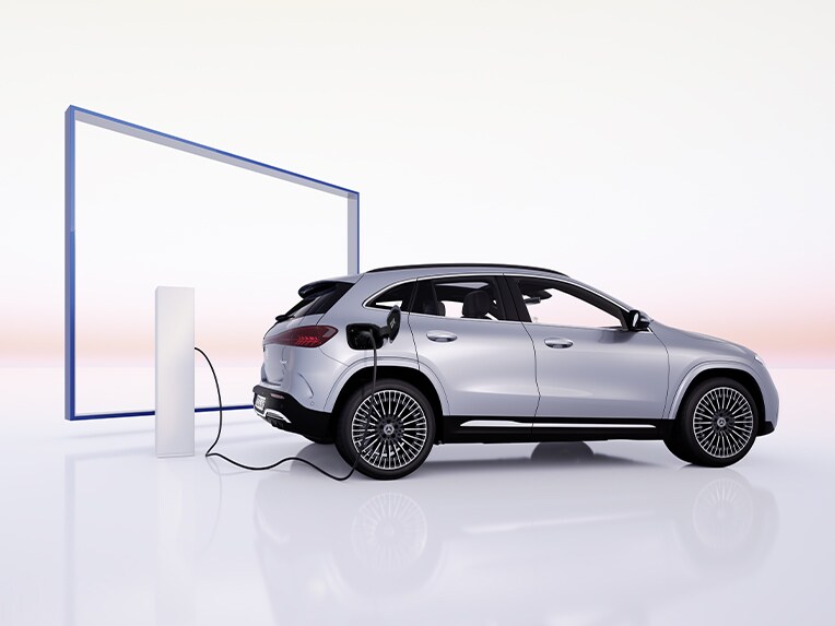MB.CHARGE Public im EQA von Mercedes-Benz.