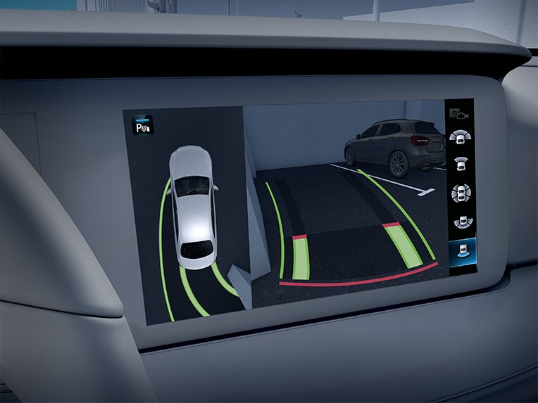 Pacchetto parcheggio con telecamera a 360° nella Mercedes-Benz EQB.