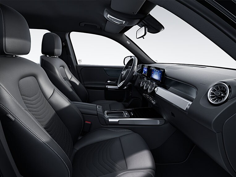 La Mercedes-Benz EQB nella versione Progressive.