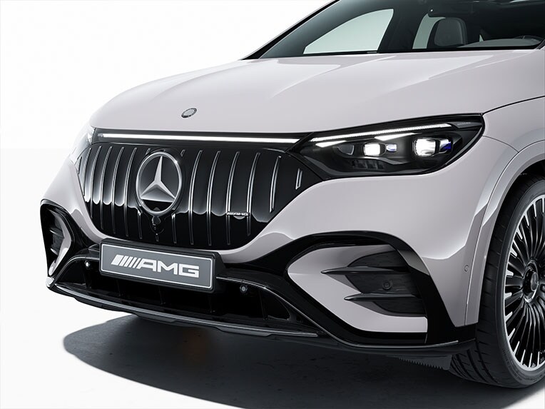 Gli esterni della Mercedes-AMG EQE SUV con pacchetto Night AMG II.