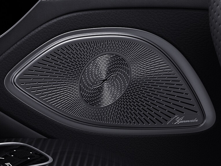Un primo piano dell'abitacolo della Mercedes-Benz EQS Berlina.