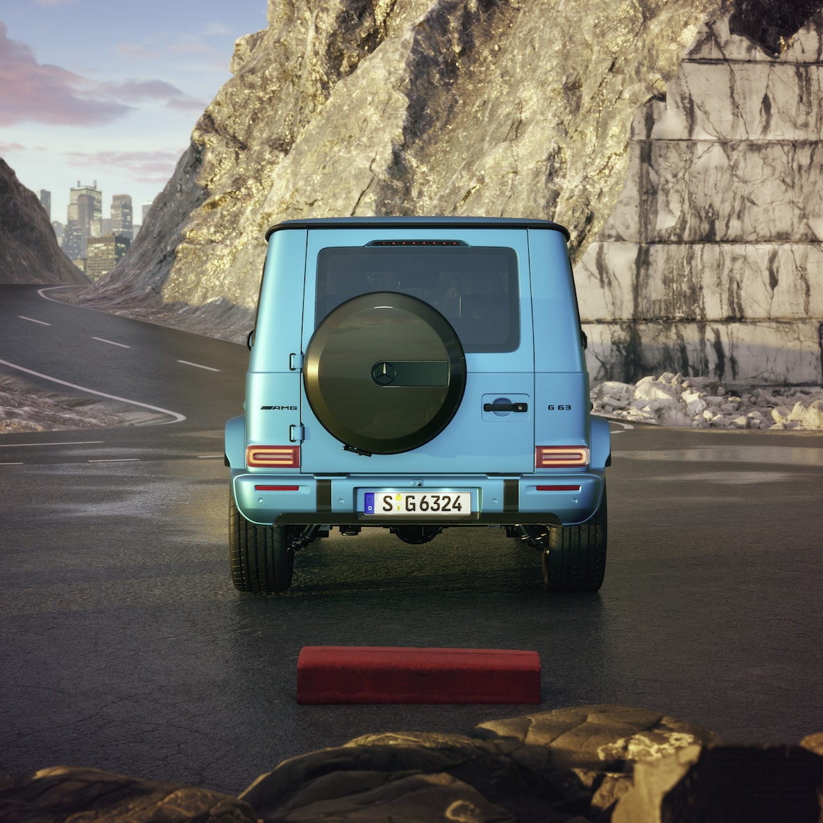 Vue latérale avant d'une Mercedes-AMG G&nbsp;63 avec Pack Carbone Extérieur AMG.