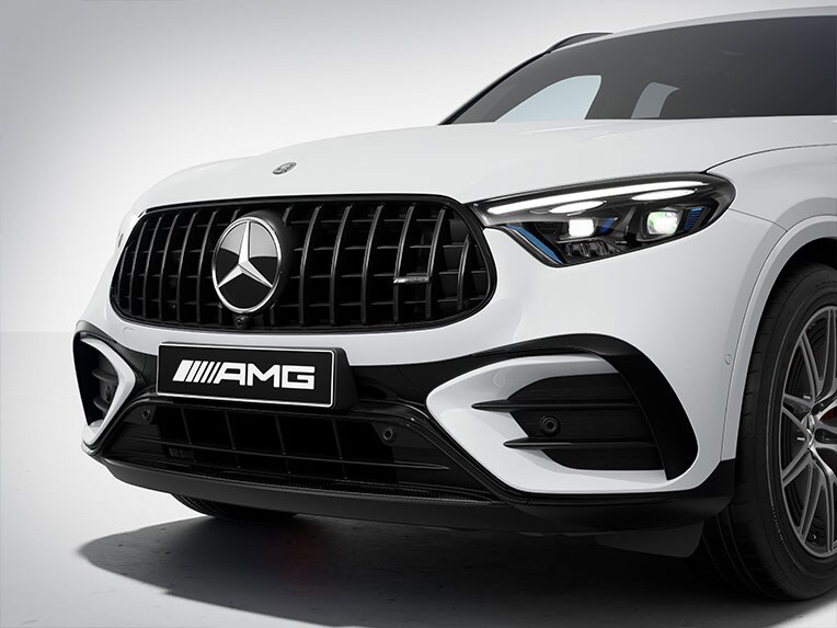 La Mercedes-AMG GLC avec Pack Nuit AMG II.