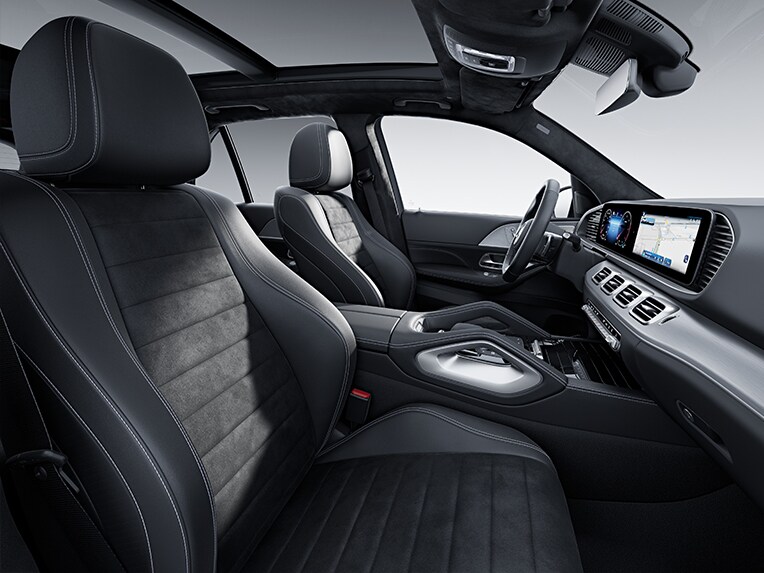 L'habitacle de la Mercedes-Benz GLE avec AMG Line.