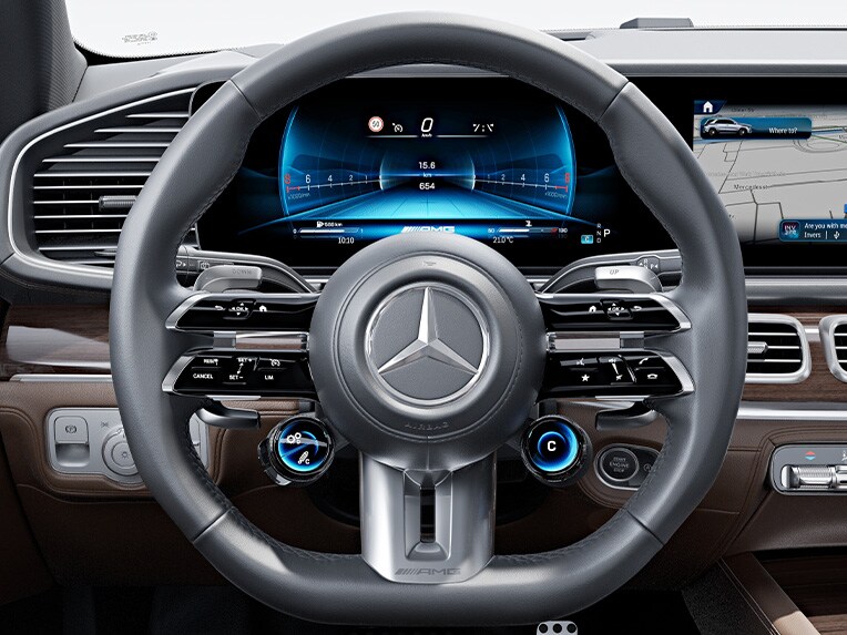 Das AMG Performance Lenkrad in Leder Nappa im GLS 63 4MATIC+ von Mercedes-AMG.