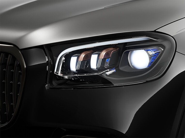 I fari MULTIBEAM LED della Mercedes-Maybach GLS.