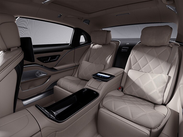 L’habitacle de la Mercedes-Maybach Classe S.