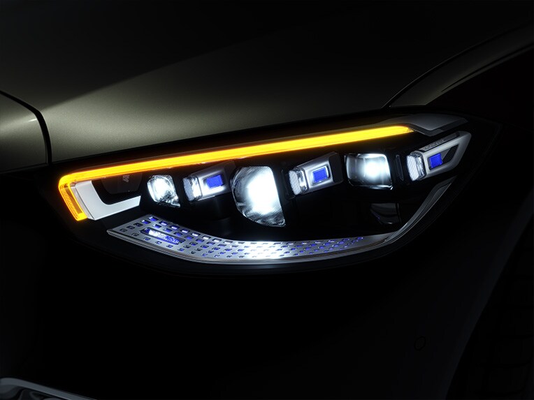 Faro DIGITAL LIGHT della Mercedes-Maybach Classe S.