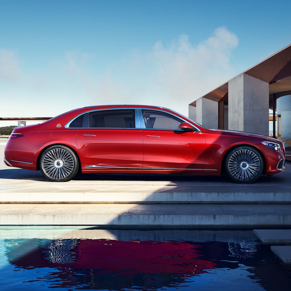 Vue latérale de la Classe S de Mercedes-Maybach.