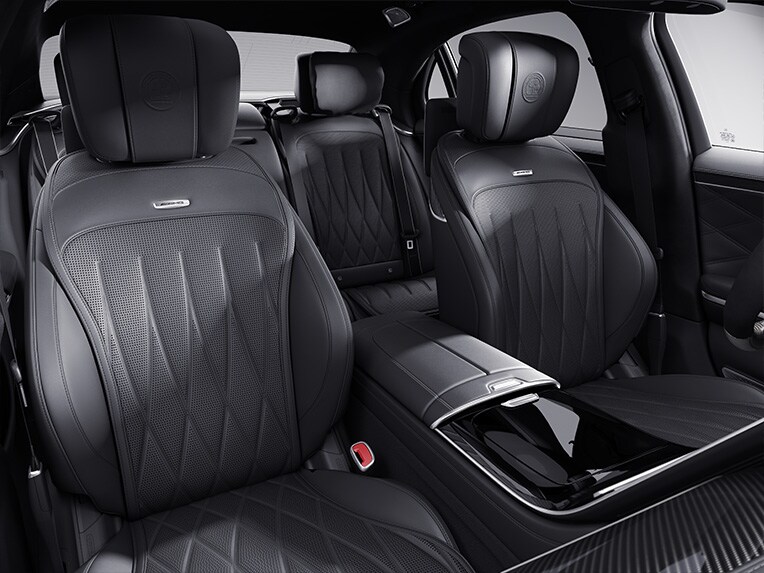 L’abitacolo della Mercedes-AMG Classe S Berlina con pacchetto AMG Exclusive.