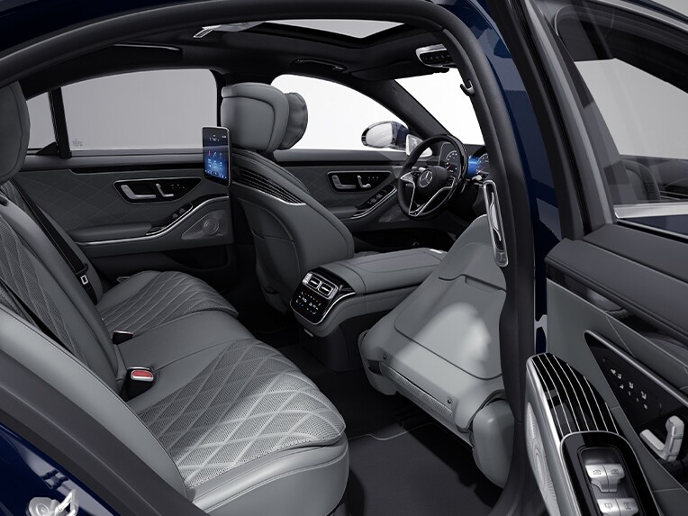 Der Fond der Mercedes-Benz S-Klasse Limousine mit Chauffeur-Paket.