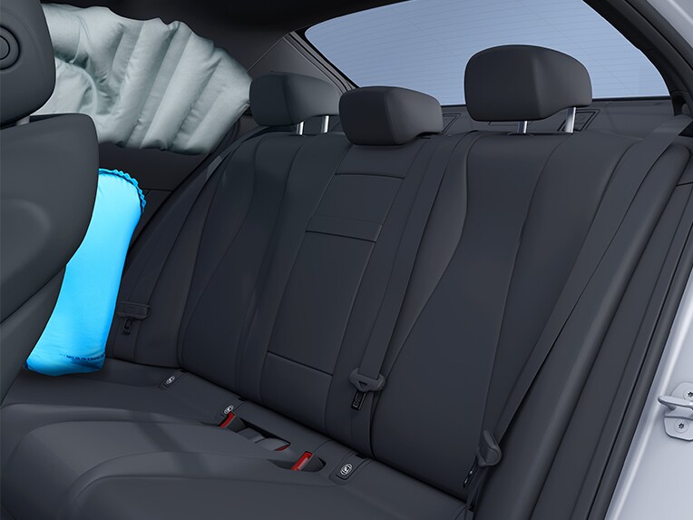 Airbags latéraux à l'arrière de la Mercedes-Benz Classe S Berline.