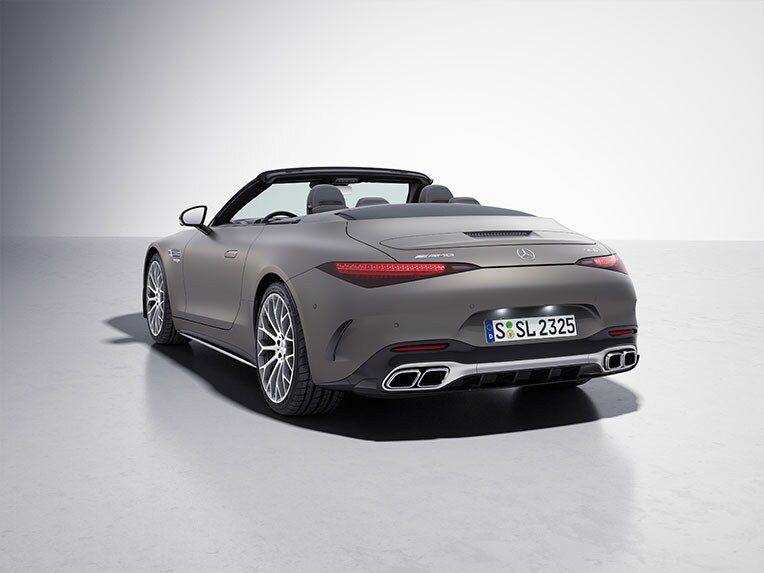 La Mercedes-AMG SL 63 S E PERFORMANCE avec Pack Aérodynamique AMG.
