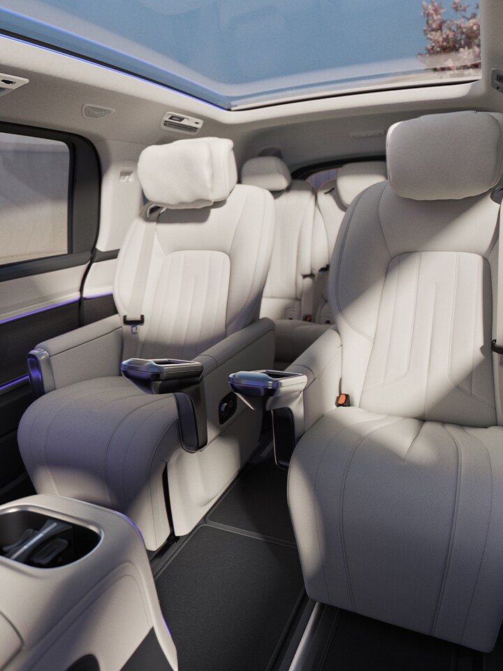 On voit l'intérieur du VLE de Mercedes-Benz.