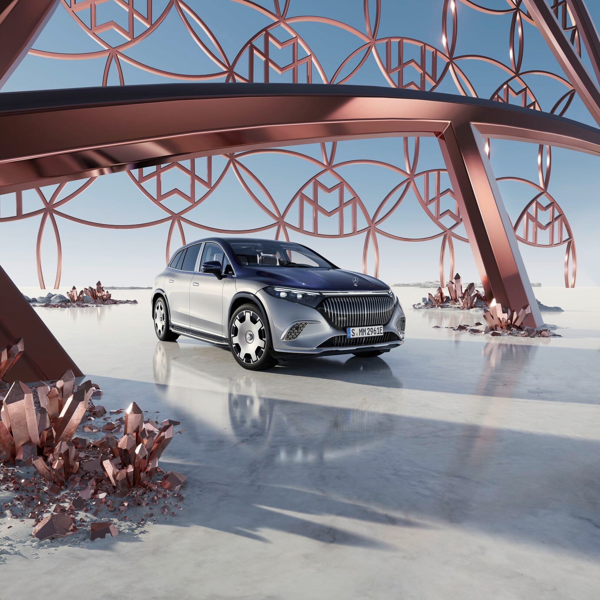 Mercedes-Maybach EQS SUV argento