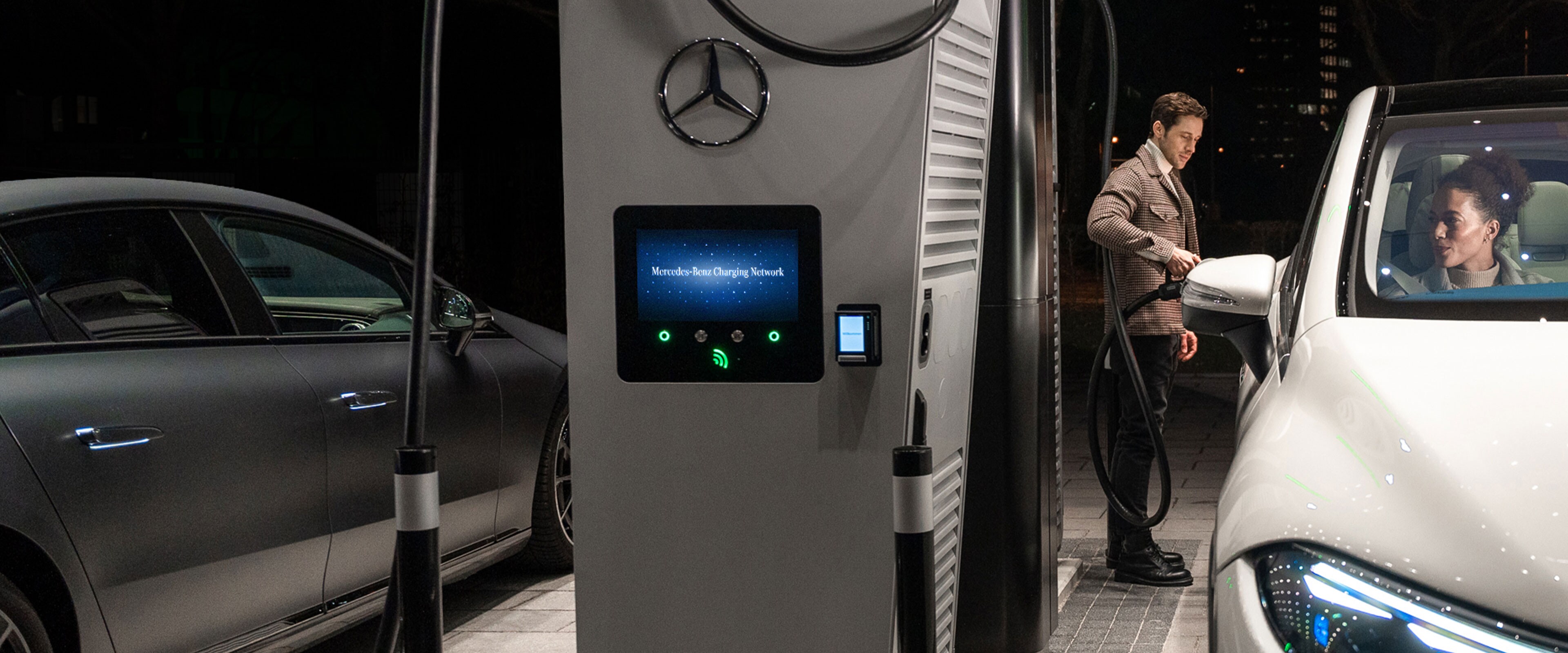 Recharge en déplacement avec MB.CHARGE Public (anciennement connu sous le nom de Mercedes me Charge).
