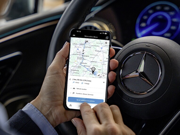 Planification des itinéraires dans l'application Mercedes-Benz.