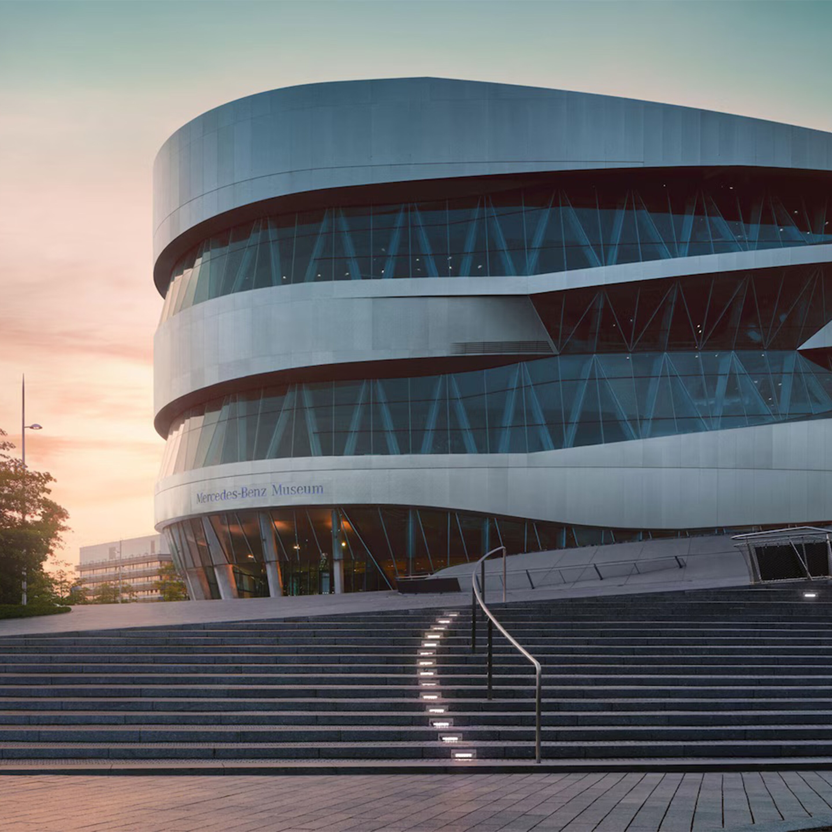 Vue extérieure du musée Mercedes-Benz à Stuttgart.