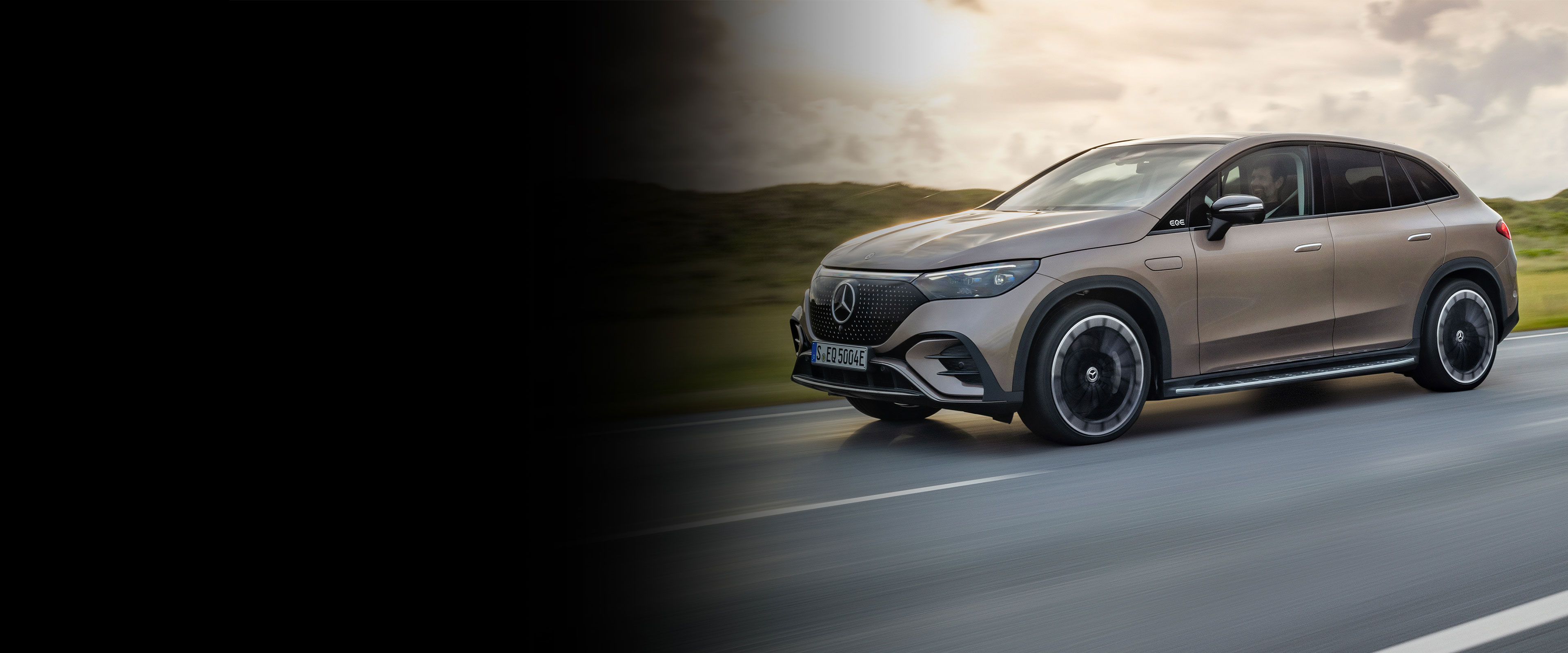 EQE 350+ | Développement durable | Mercedes-Benz La Mercedes-Benz EQE 350+ vue de côté.