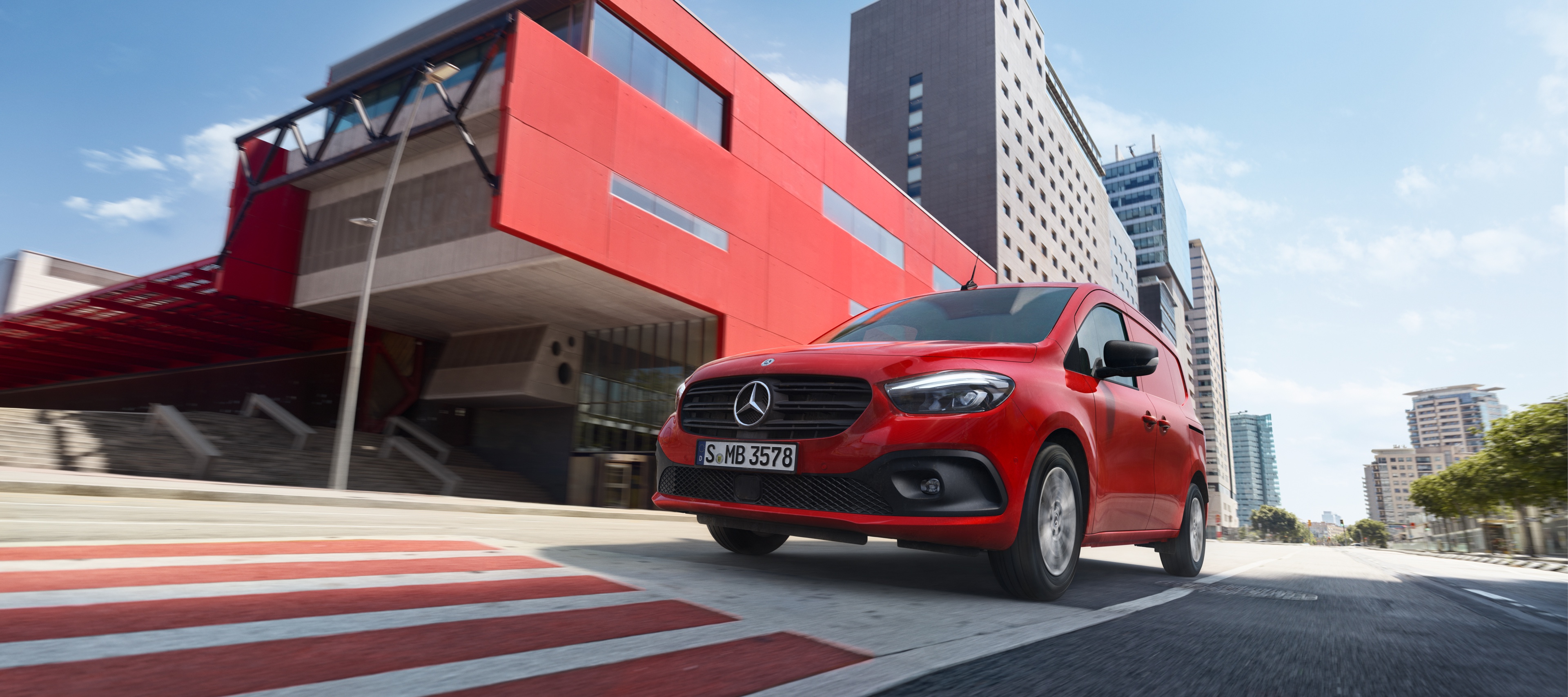 Esterni | Citan Furgone | Mercedes-Benz Il Citan Furgone di Mercedes-Benz in azione.