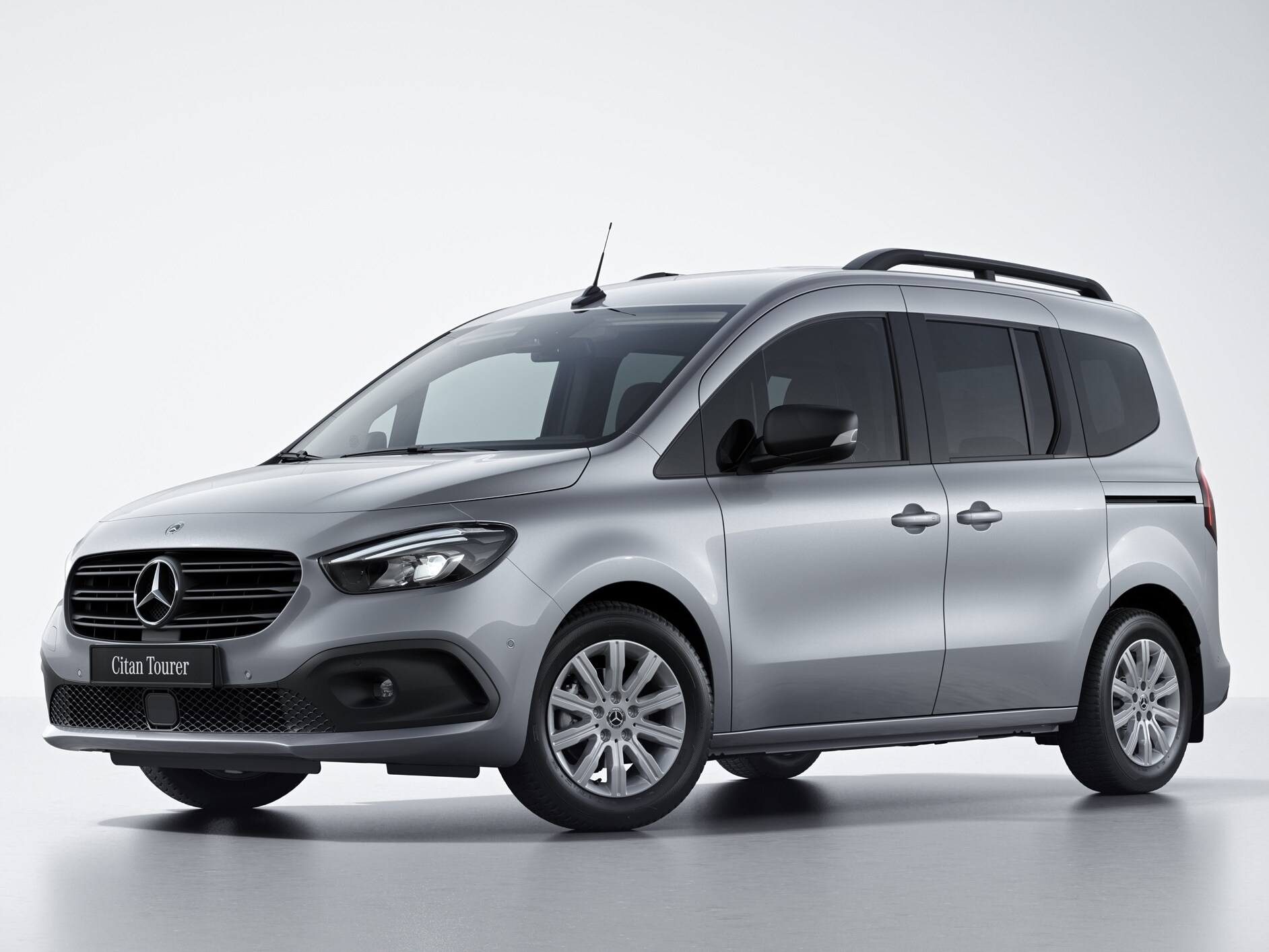 Connectivité intelligente grâce aux offres digitales du Mercedes-Benz Citan Tourer.